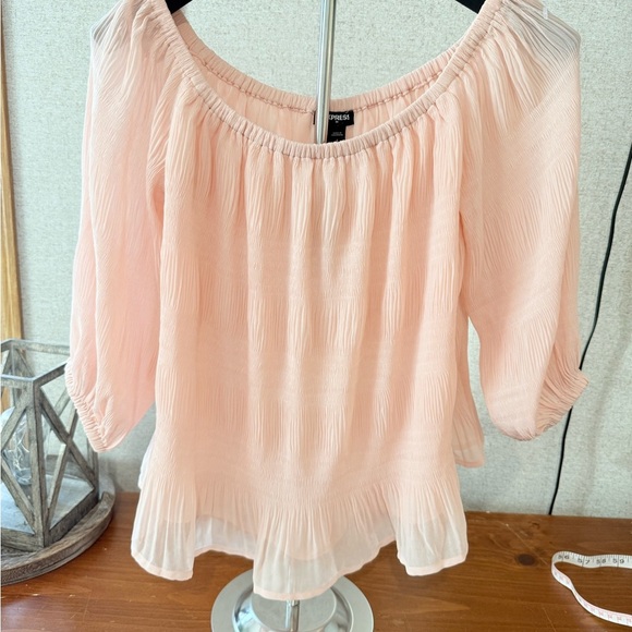 Express Light Pink Blouse NWT - Picture 2 of 6